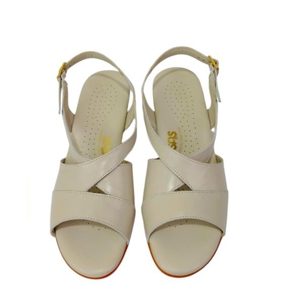 SAS Cream Sandals with Adjustable Slingback - Picture 2 of 7